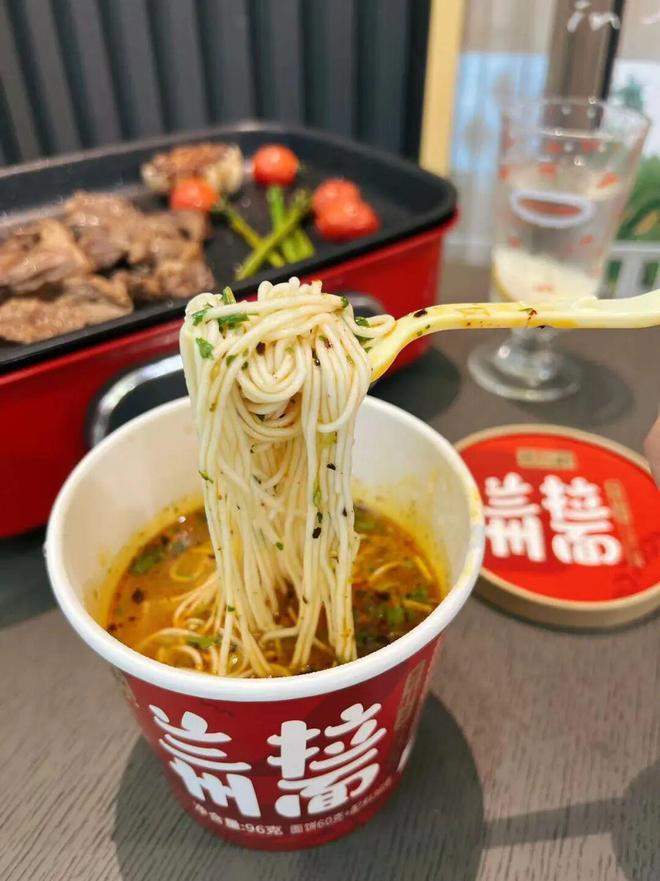 超有圣诞感的进口零食小众不撞款CQ9电子最新网站国内也能买！(图2)